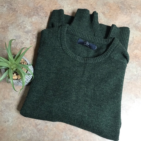 J. Crew Sweaters - J.Crew Lambswool crew neck sweater